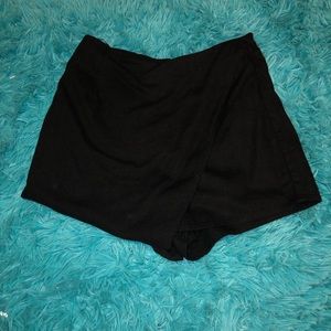 Black short